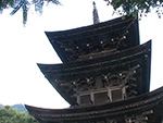 画像：前山寺三重塔